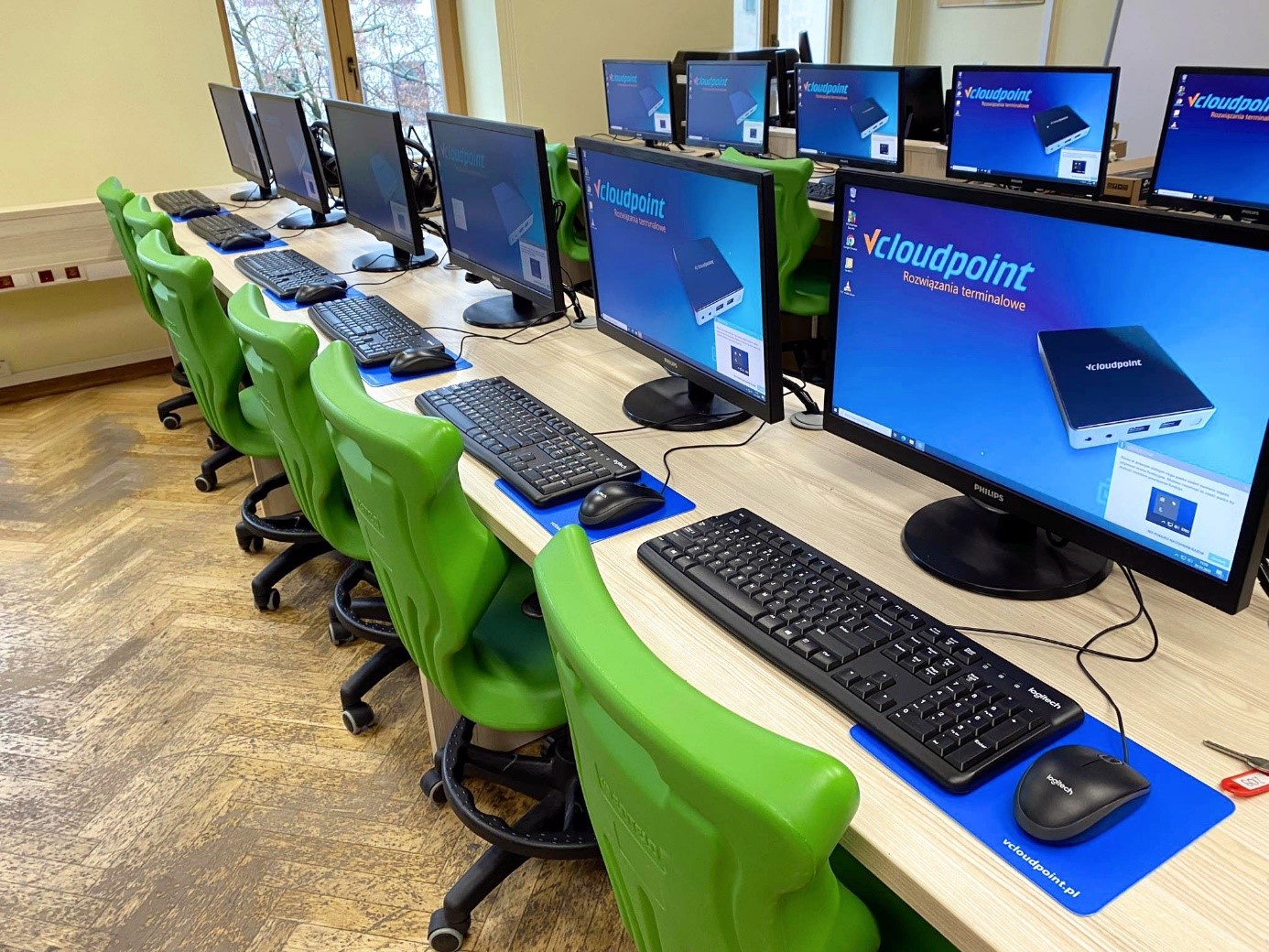 Computer vCloudPoint terminal laboratory at the School of Music in ...